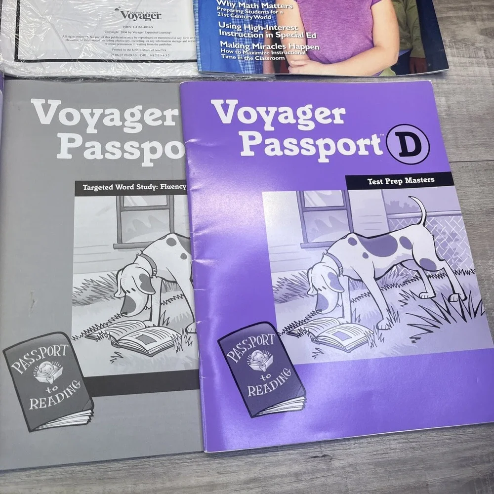 VOYAGER PASSPORT Teacher Resource Kit and Student Reading Pack D Set 2004